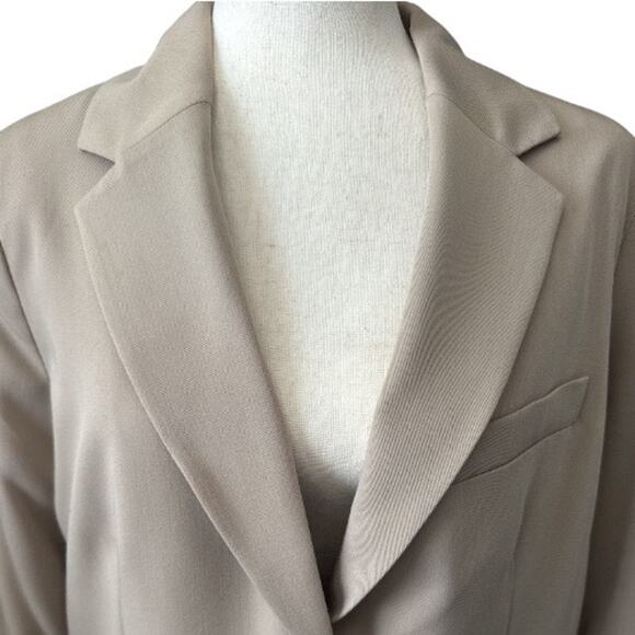 New H&M Loose Fit Tan Blazer Jacket Double Button  M - Picture 3 of 9